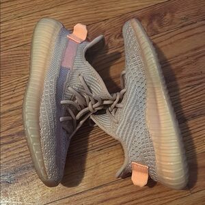 Authentic Adidas Yeezy Boost 350 V2 Clay Sneakers